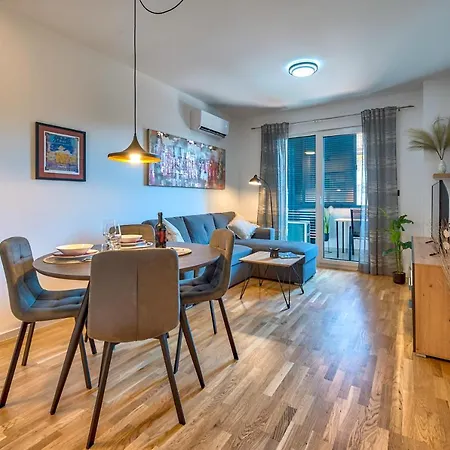 Art Apartment Monvidal Pula Exterior photo